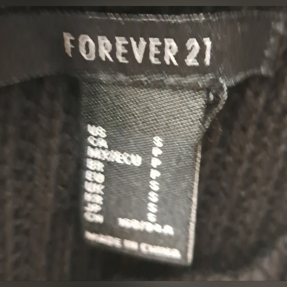 Forever 21 S Black Long Drop Sleeve Oversized Cropped Sweater Distressed - Picture 6 of 8